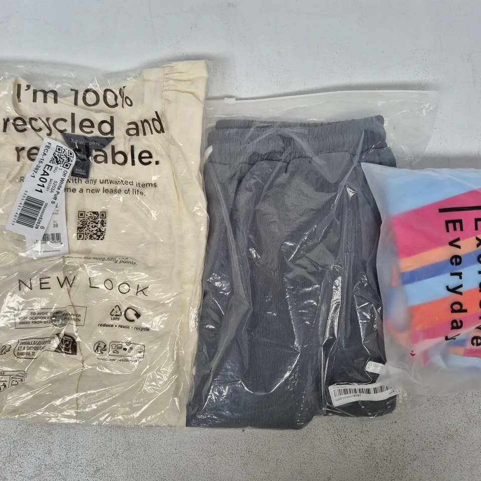 APPROXIMATELY 20 ASSORTED CLOTHING AND FASHION PRODUCTS IN VARIOUS STYLES AND SIZES - COLLECTION ONLY