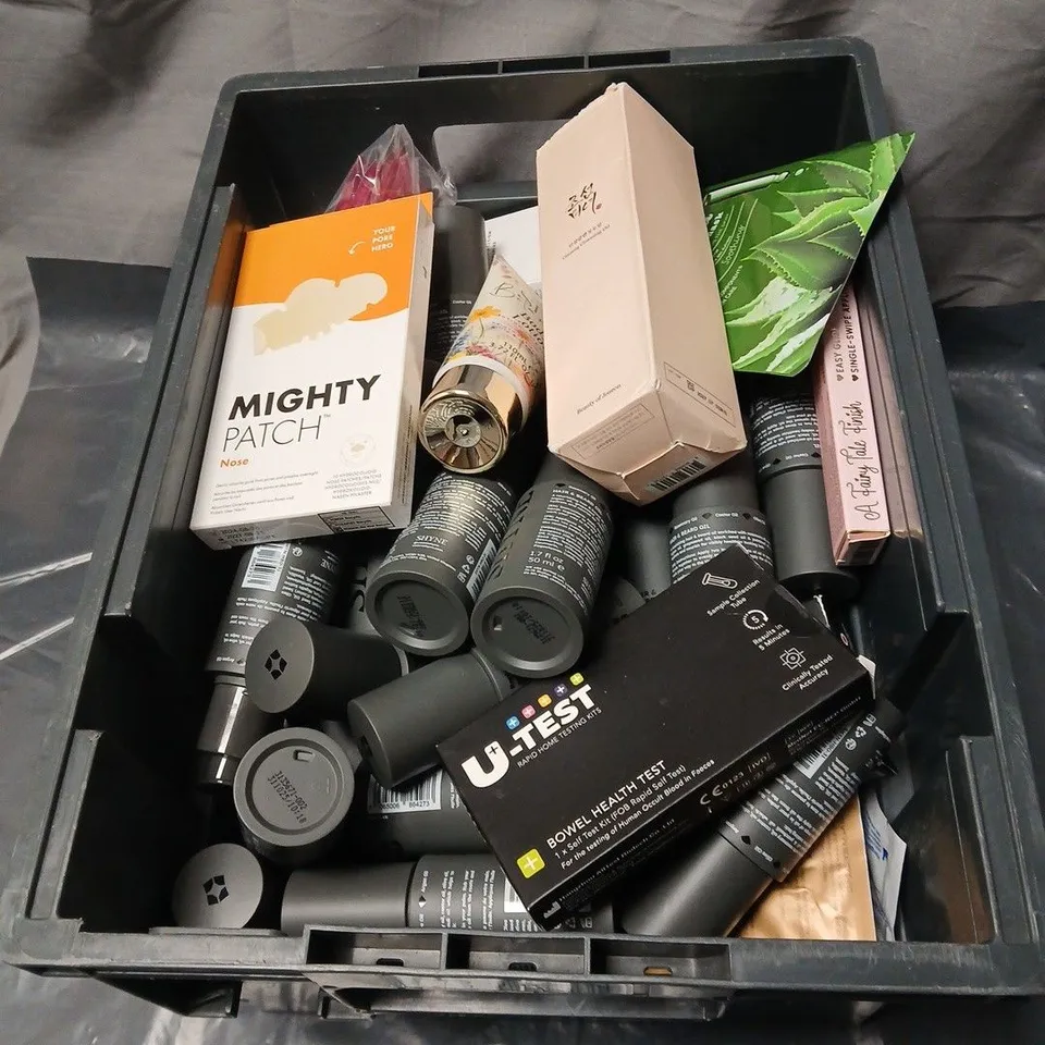 APPROXIMATELY 30 ASSORTED COSMETICS INCLUDING NOSE PATCHES, GINSENG CLEANSING OIL, BODY LOTION, ALOE VERA FACE MASK, SHYNE HAIR AND BEARD OIL ETC