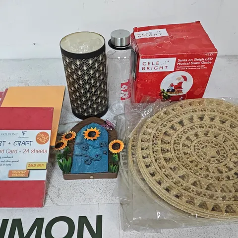 LOT OF APPROXIMATELY 20 ASSORTED HOUSEHOLD ITEMS TO INCLUDE A5 MOTTLED CARDS, FAIRY DOORS AND MUSICAL SNOW GLOBES