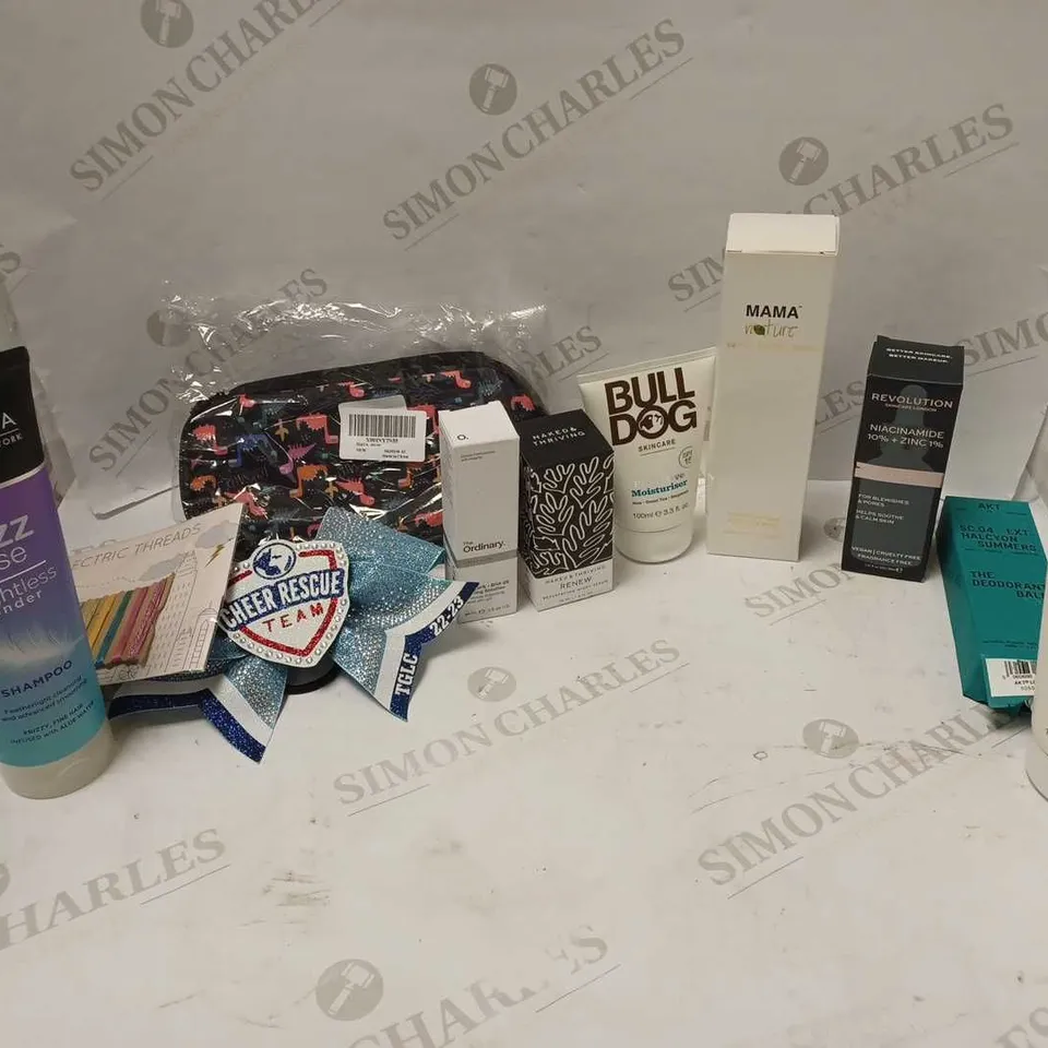 LOT OF APPROXIMATELY 25 COSMETICS ITEMS TO INCLUDE JOHM FRIEDA FRIZZ EASE SHAMPOO, NAKED & THRIVING RENEW NIGHT SERUM, REVOLUTION SERUM, ETC