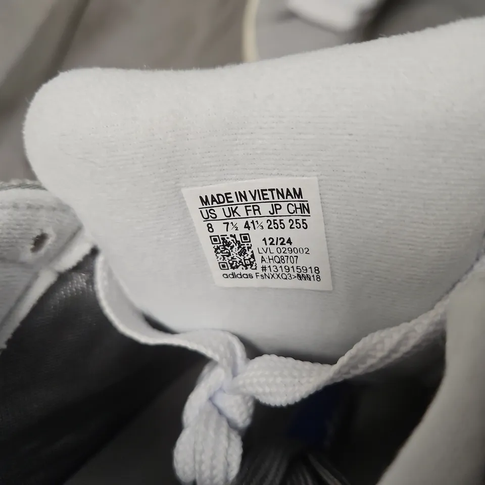 ADIDAS GREY SUEDE SNEAKERS WITH WHITE STRIPES – UK 7.5 (US 8)