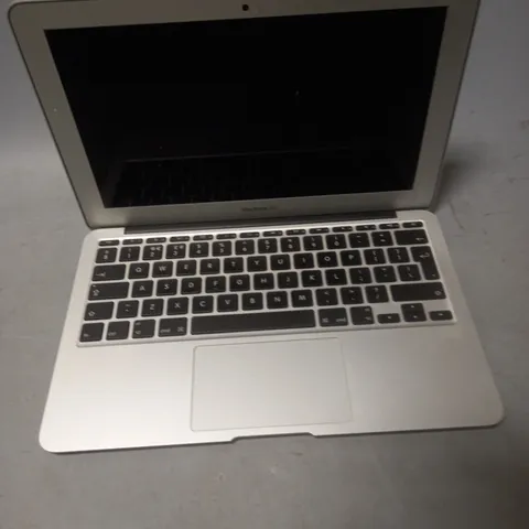 APPLE MACBOOK AIR 7 - A1465