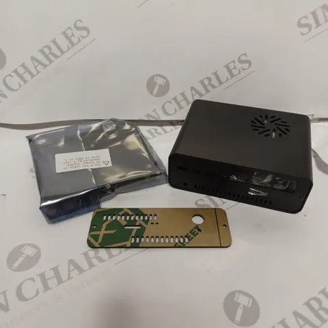 BOXED GEEKWORM NASPI 2.5" SATA HDD/SSD NAS STORAGE KIT