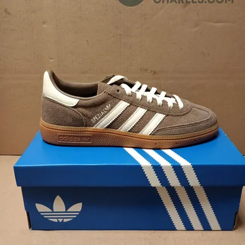 ADIDAS HANDBALL SPEZIAL W TRAINERS – GREY SUEDE, UK 5