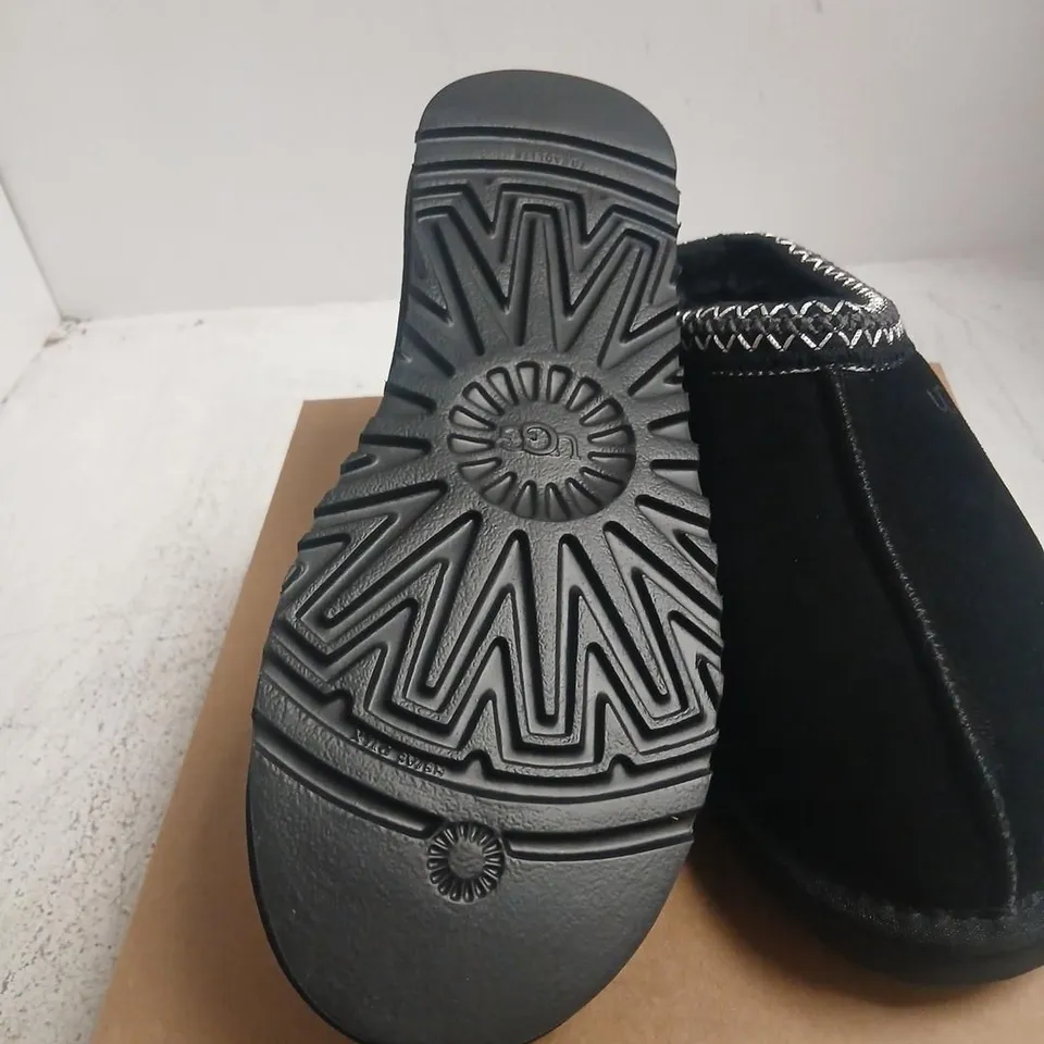 UGG BLACK SLIPPERS / MOCCASINS SIZE 42