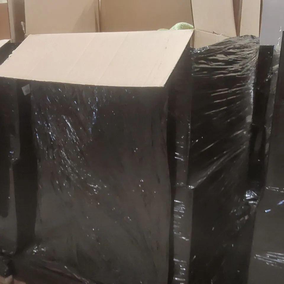 PALLET CONTAINING A VERY LARGE QUANTITY OF ASSORTED EASTER PRODUCTS