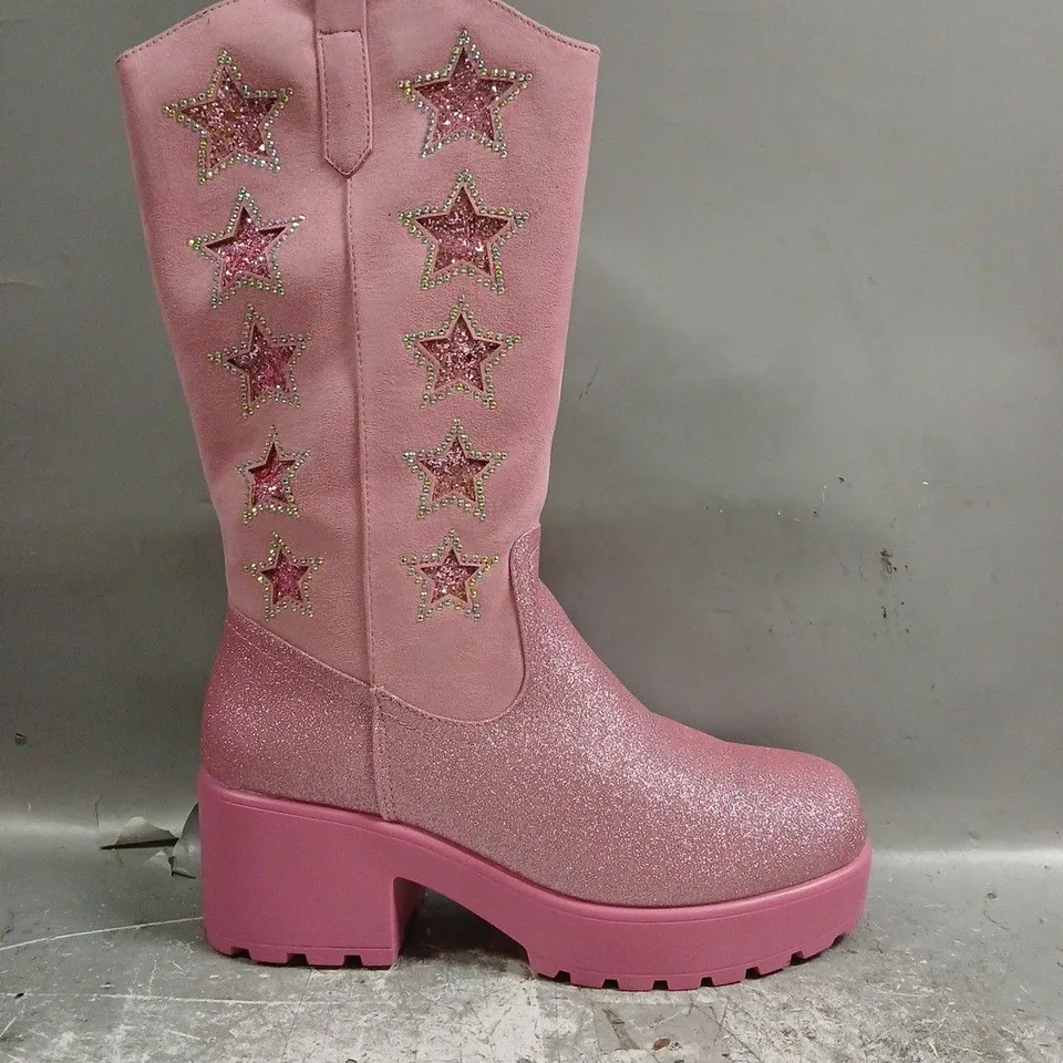 BOXED PAIR OF KOI PASTEL SUPERNOVA CHUNKY WESTERN BOOTS IN PINK SIZE UK 11