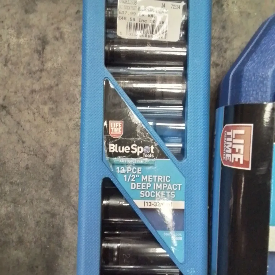 MIXED BOX OF TOOLS AND MACHINERY EQUIPMENT TO INCLUDE 171 PIECE METRIC SOCKET SET, WASTE OIL EXTRACTOR FLUID PUMP, BRAKE BLEEDING KIT ETC.