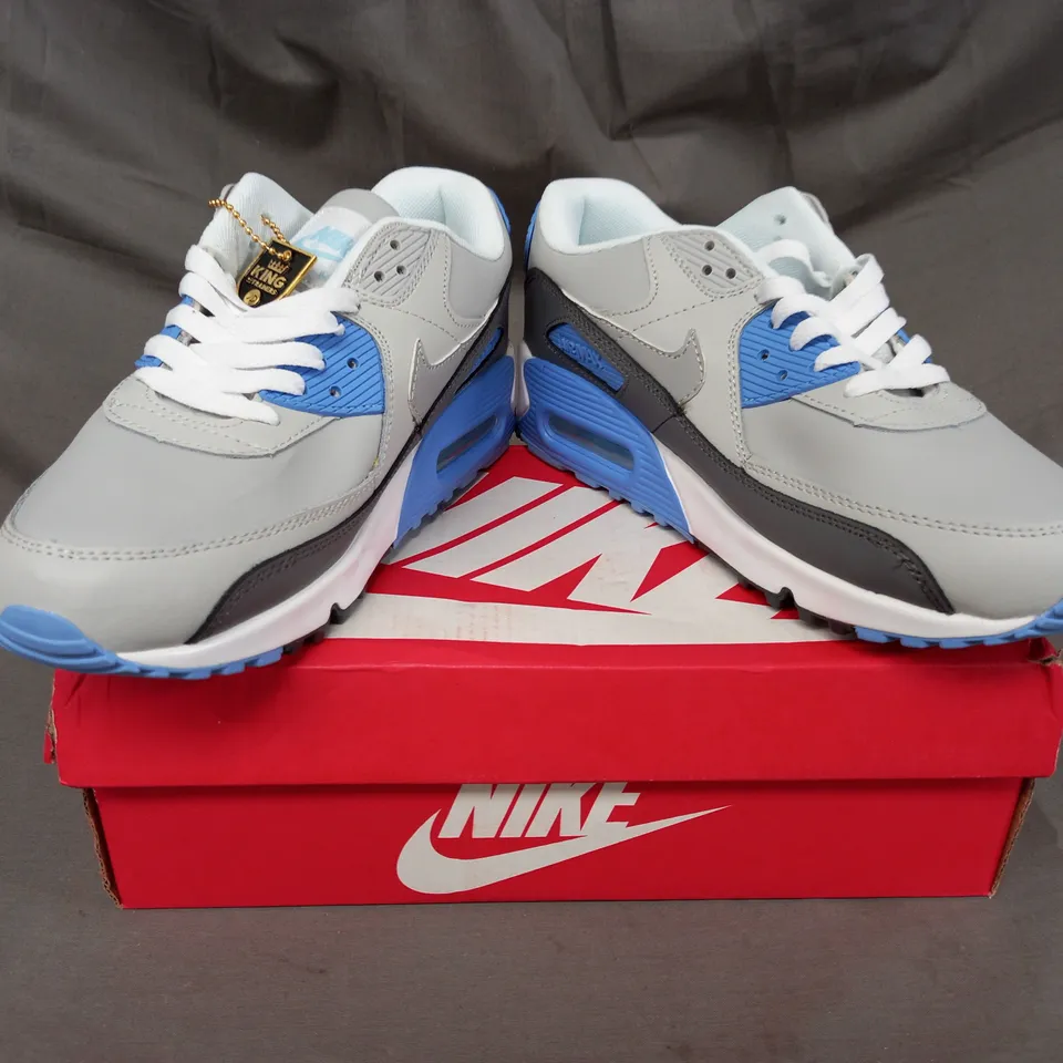 BOXED PAIR OF NIKE AIR MAX SHOES IN GREY/BLUE UK SIZE 6