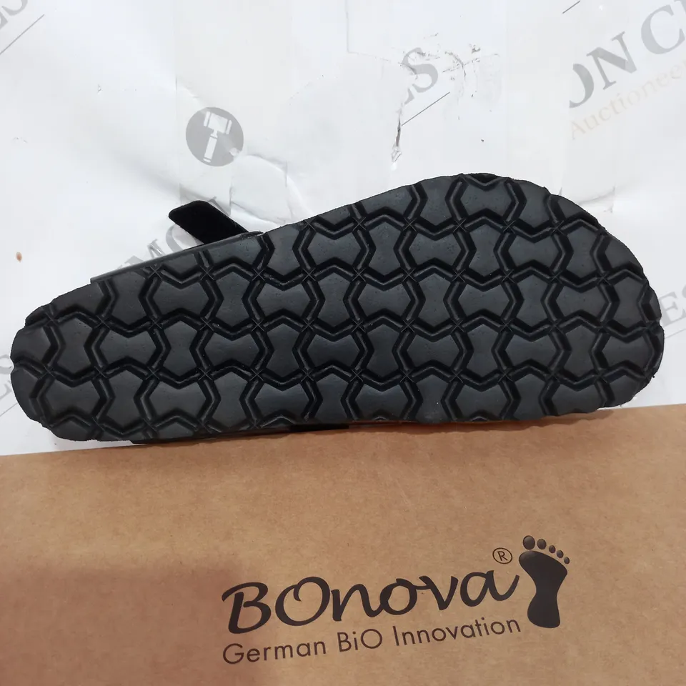 BONOVA BLACK SANDALS SIZE 6