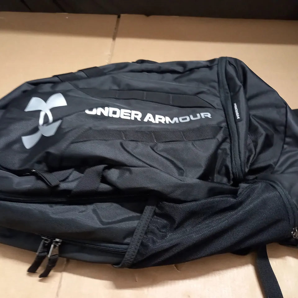 UNDER ARMOUR BLACK BACKPACK