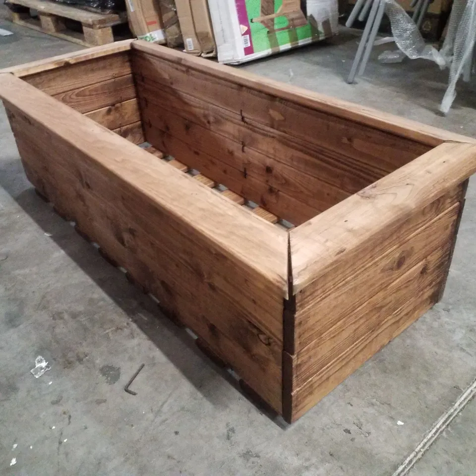 RECTANGULAR WOODEN PLANTER