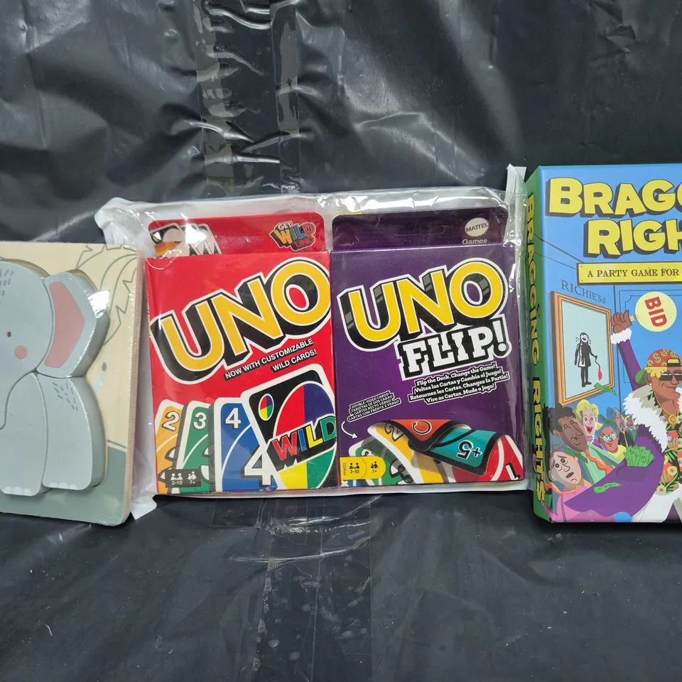 APPROXIMATELY 20 ASSORTED TOYS AND GAMES TO INCLUDE BRAGGING RIGHTS, UNO, ETC, ETC - COLLECTION ONLY