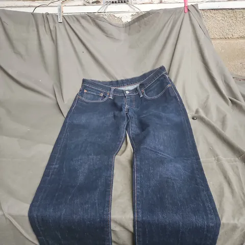 LEVI'S SLIM TAPER JEANS – DARK INDIGO DENIM, UK 32 X 32 (W32 L32)