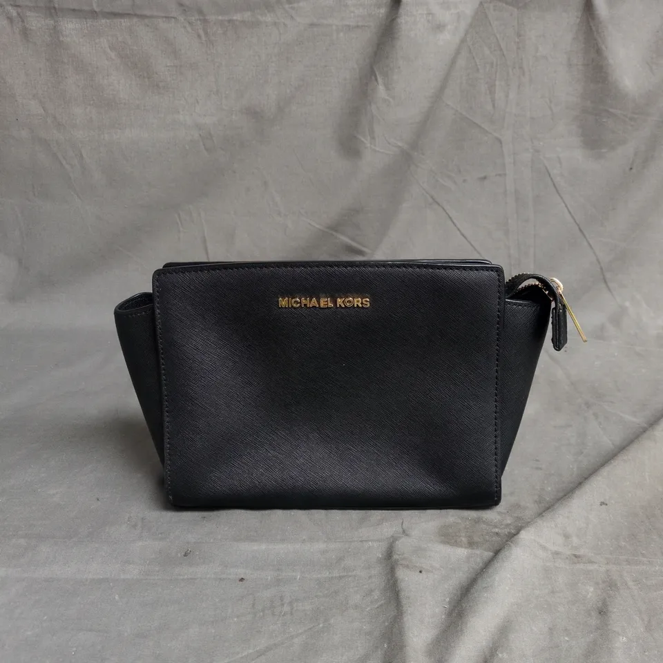 MICHAEL KORS BLACK LEATHER BAG