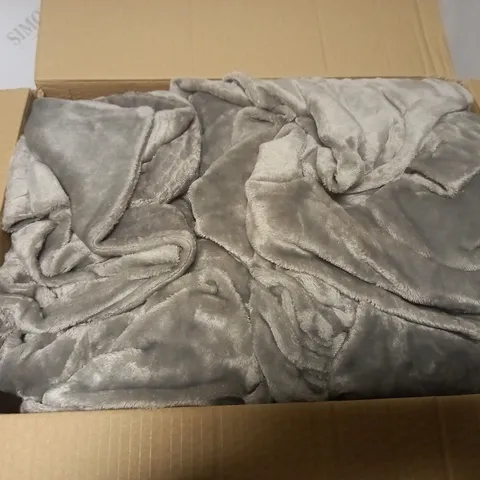 COZEE HOME ANIMAL EMBOSSED VELVETSOFT DUVET SET IN GREY - SINGLE