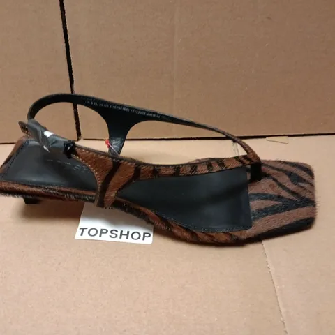TOPSHOP SUNSHINE TOE-THONG MID-HEEL SANDAL – BROWN ZEBRA PRINT, UK 6