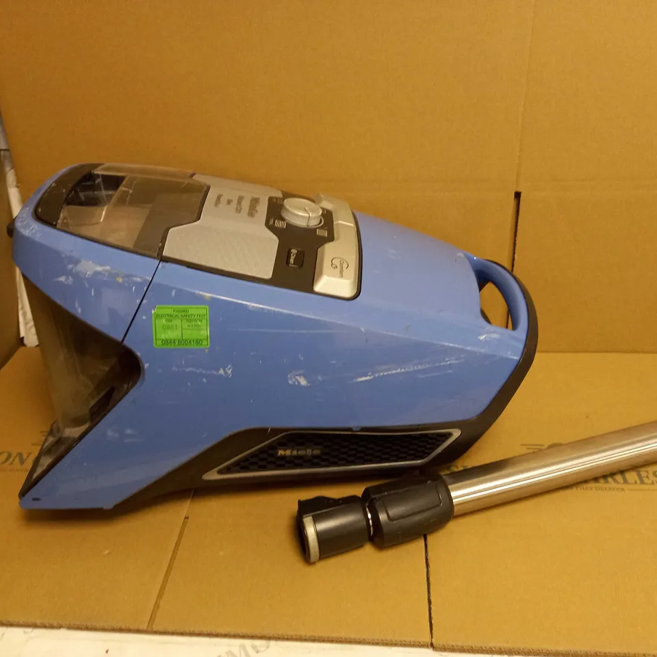 MIELE BLIZZARD CXI BAGLESS HOOVER