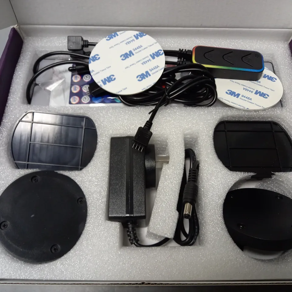 BOXED AMBIENT SMART LIGHT