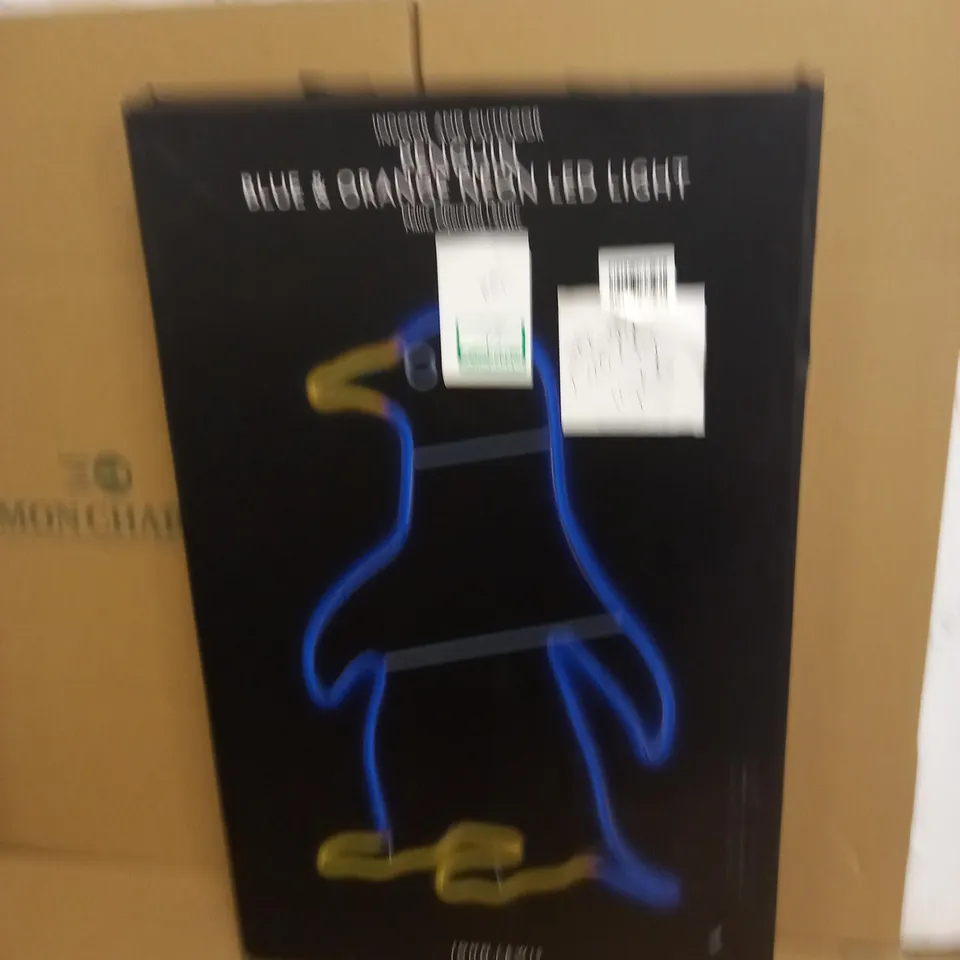 PENGUIN BLUE AND ORANGE NEON LED LIGHT
