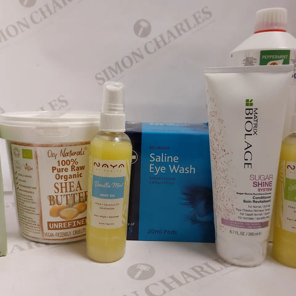 BOX OF APPROX 10 ITEMS TO INCLUDE NAYA MOISTURISER, RELIWASH SALINE EYE WASH, CLINIQUE MOISTURISING LOTION