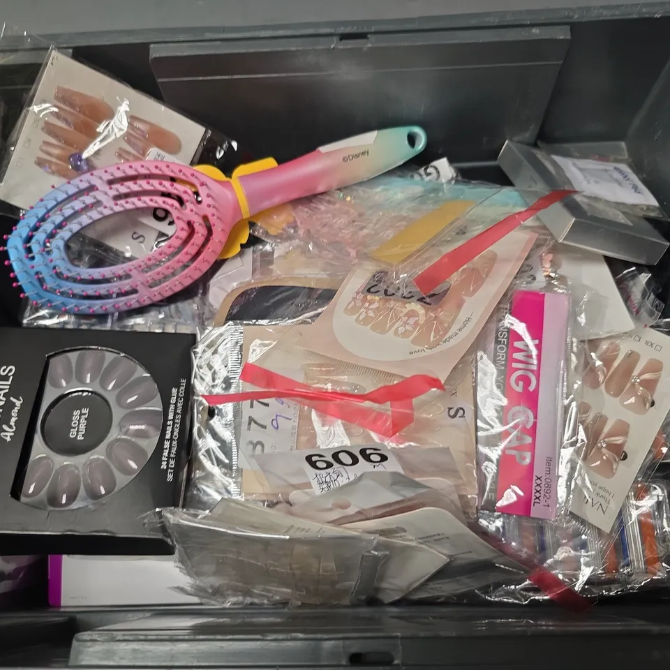 APPROXIMATEY 15 HEALTH AND BEAUTY PRODUCTS TO INCLUDE RAZOR BLADES, WIG CAPS, AND NAIL FILES ETC. - COLLECTION ONLY