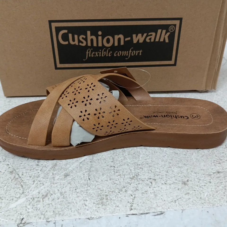 BOXED PAIR OF CUSHION-WALK CHARLOTTE SANDALS IN BEIGE - SIZE 3
