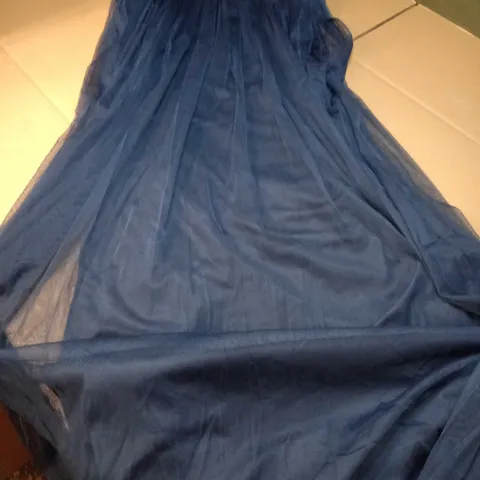 ANAYA NAVY/TULLE PLUNGE FRONT MAXI/BRIDESMAID DRESS - SIZE 16