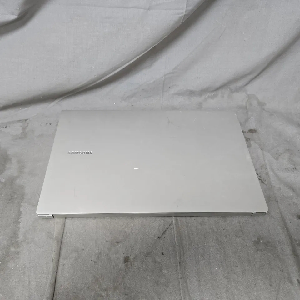 SAMSUNG LAPTOP – SILVER, INTEL CORE I5