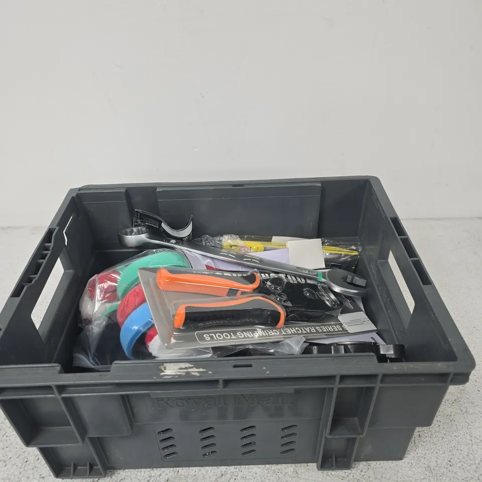APPROXIMATELY 25 ASSORTED ITEMS INCLUDING A HADN CRIMPING TOOL, L SIGNS AND NSK BEARINGS