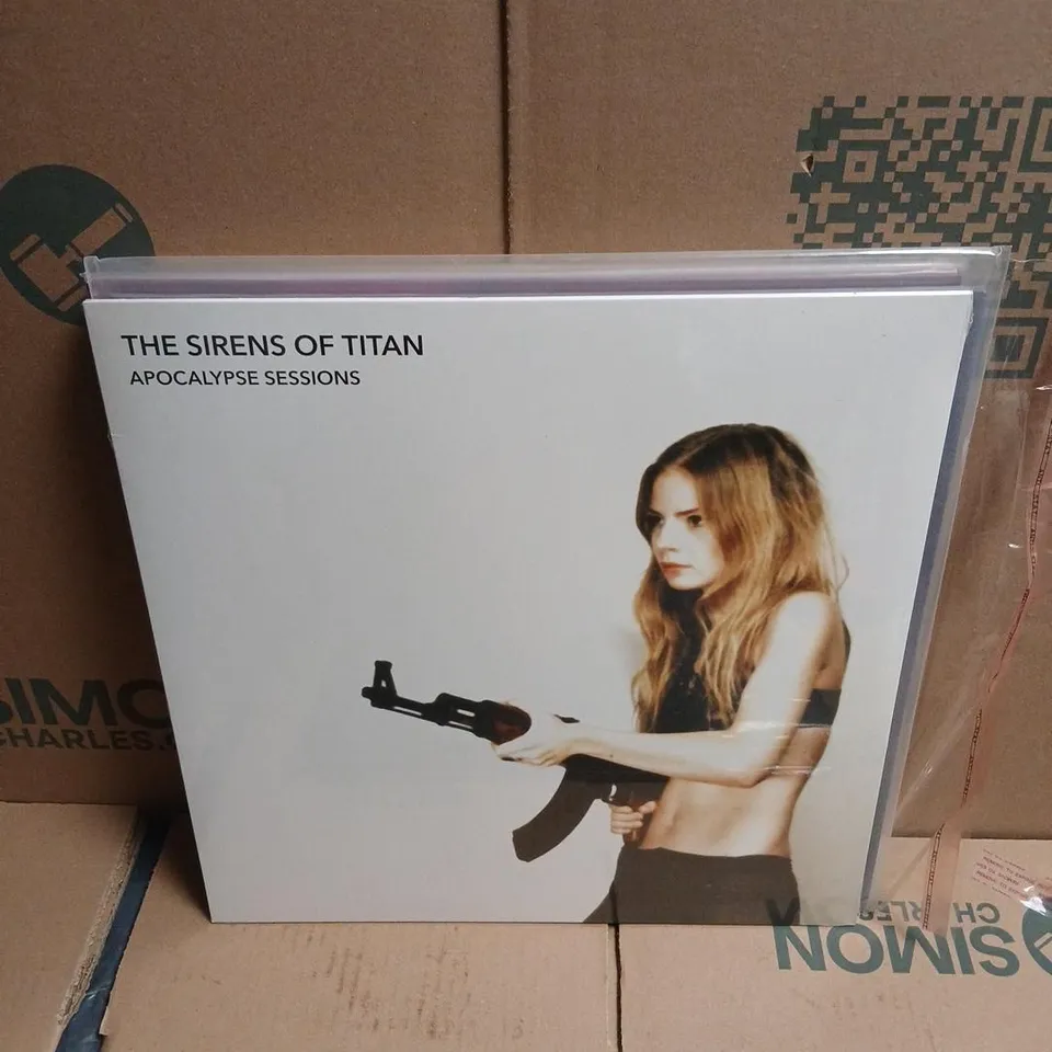 LOT OF APPROXIMATELY 10 ASSORTED VINYL LPS – MIXED ARTISTS (THE SIRENS OF TITAN: APOCALYPSE SESSIONS; LISA RONSON: EMPERORS OF MEDIEVAL JAPAN)