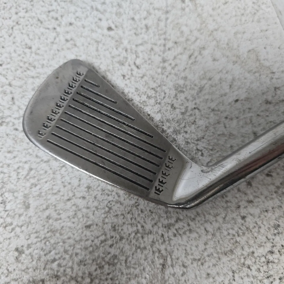 CROWN IRON GOLF CLUB