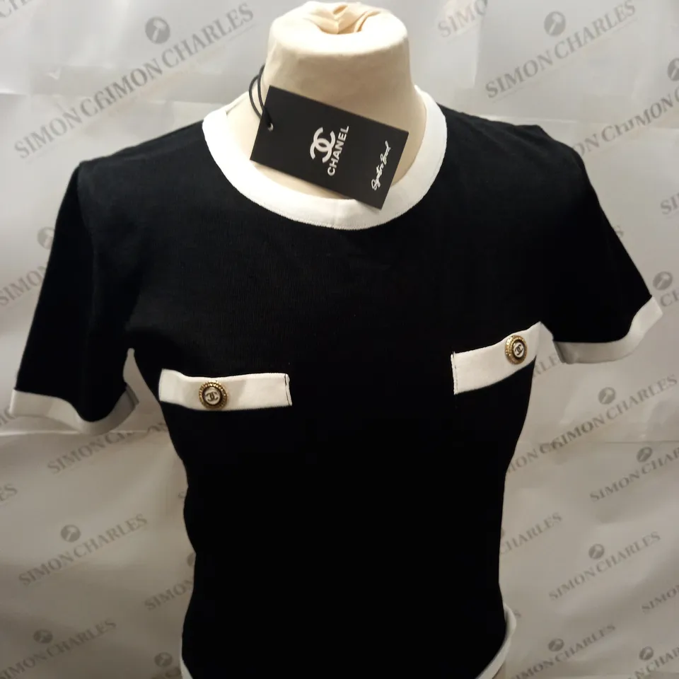 COCO CHANEL SHIRT AND PANTS SIZE M
