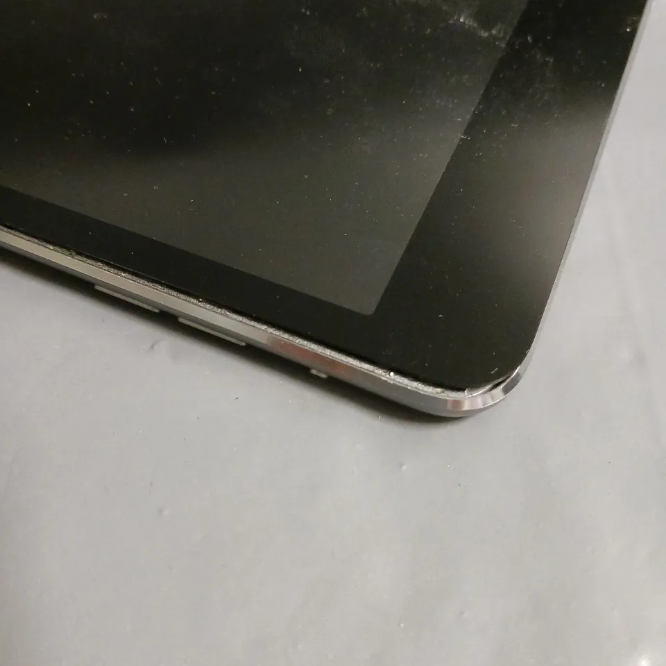 APPLE IPAD MINI 1ST GEN TABLET IN GREY/SILVER
