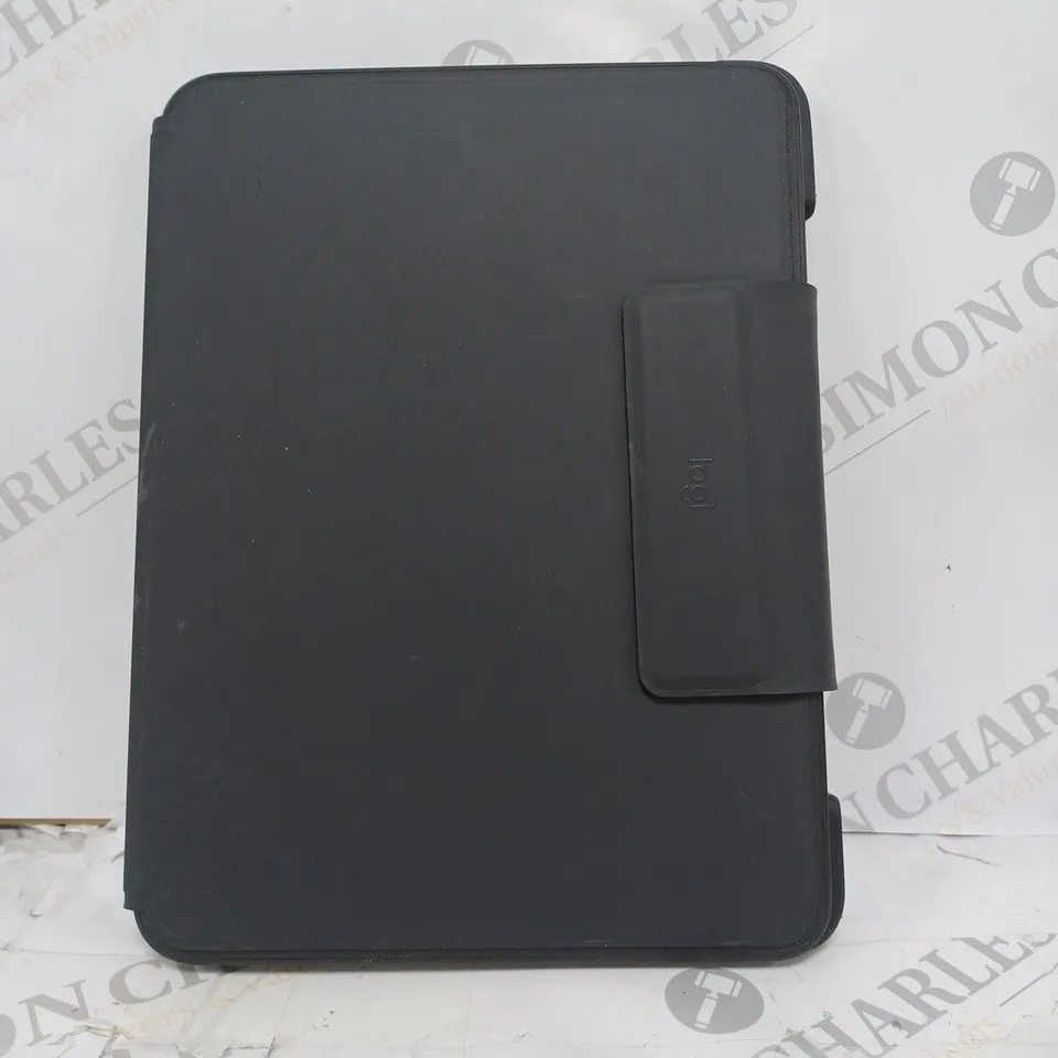 LOGI BLACK IPAD CASE WITH KEYBOARD