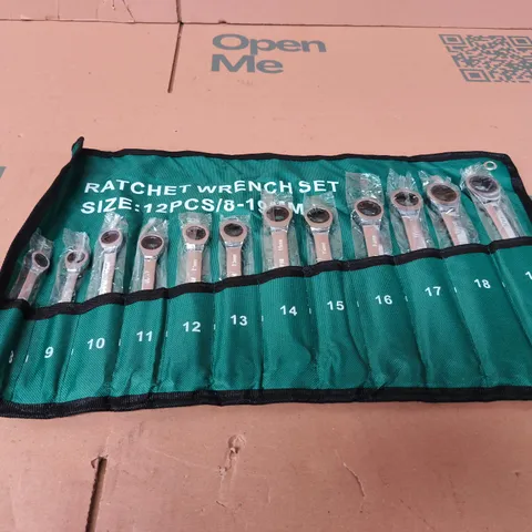 RATCHET WRENCH SET, 12-PIECE (8–19 MM) IN GREEN ROLL CASE