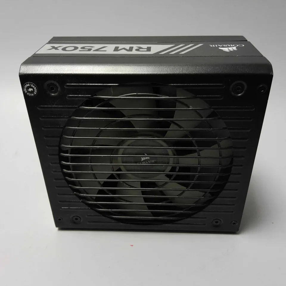 CORSAIR RM 750X