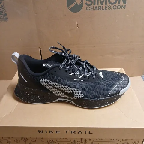 NIKE TRAIL RUNNING SHOES – BLACK BOXED SIZE 11