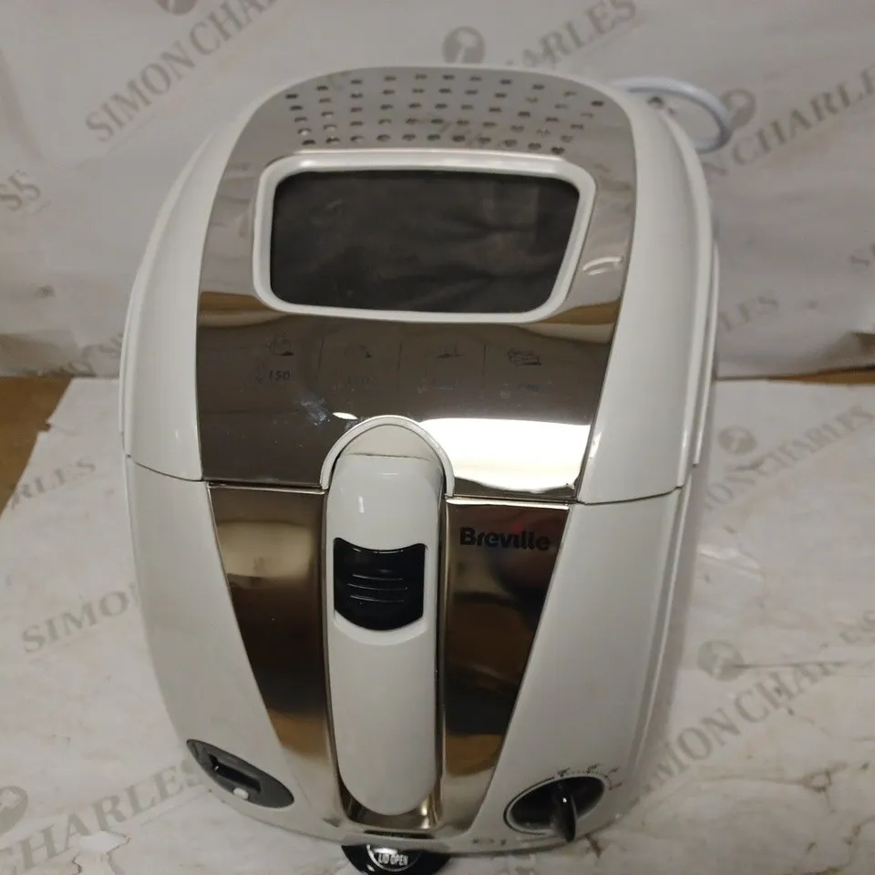 BREVILLE EASY CLEAN DIGITAL FRYER 