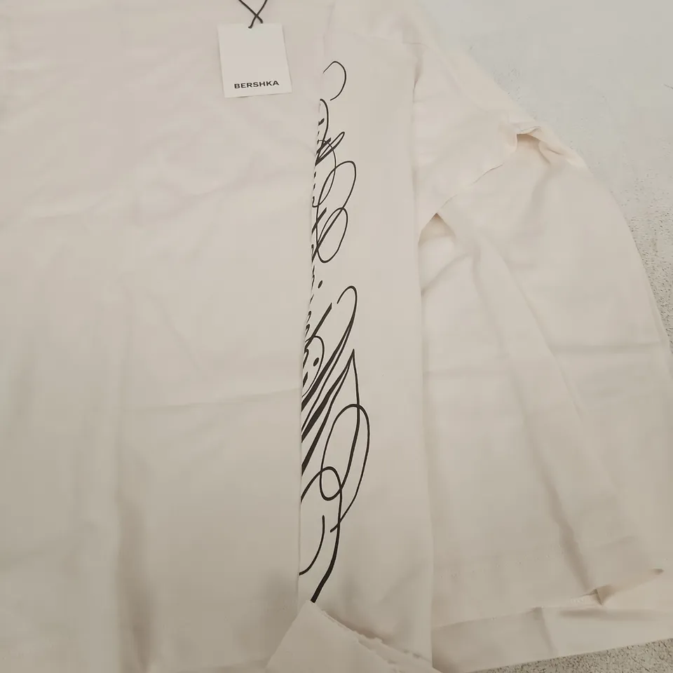 BERSHKA WHITE T‑SHIRT – SIZE M (EU 38) – MADE IN BANGLADESH