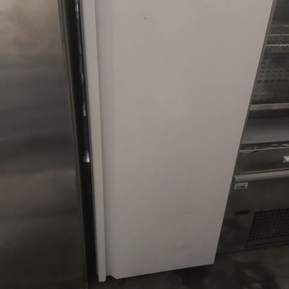 BLIZZARD COMMERCIAL TEMPERATURE CONTROLLED FOOD STORAGE CABINET