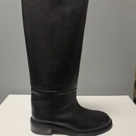 BOXED UNBRANDED MADE IN ITALY DARK BLACK LONG BOOTS - EUR 40