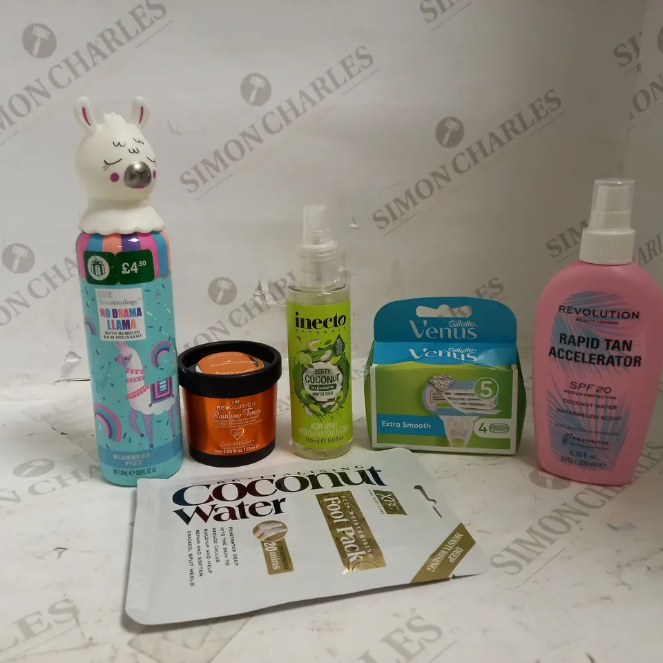 LOT OF APPROXIMATELY 20 HEALTH & BEAUTY ITEMS, TO INCLUDE TAN ACCELERATOR, HAIR DYE, RAZOR HEADS, ETC