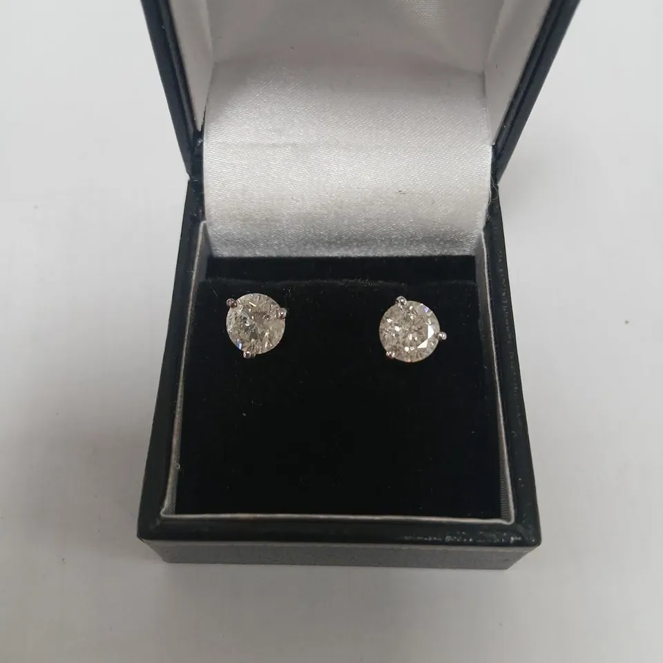 18CT WHITE GOLD STUD EARRINGS SET WITH NATURAL DIAMONDS WEIGHING +3.09CT