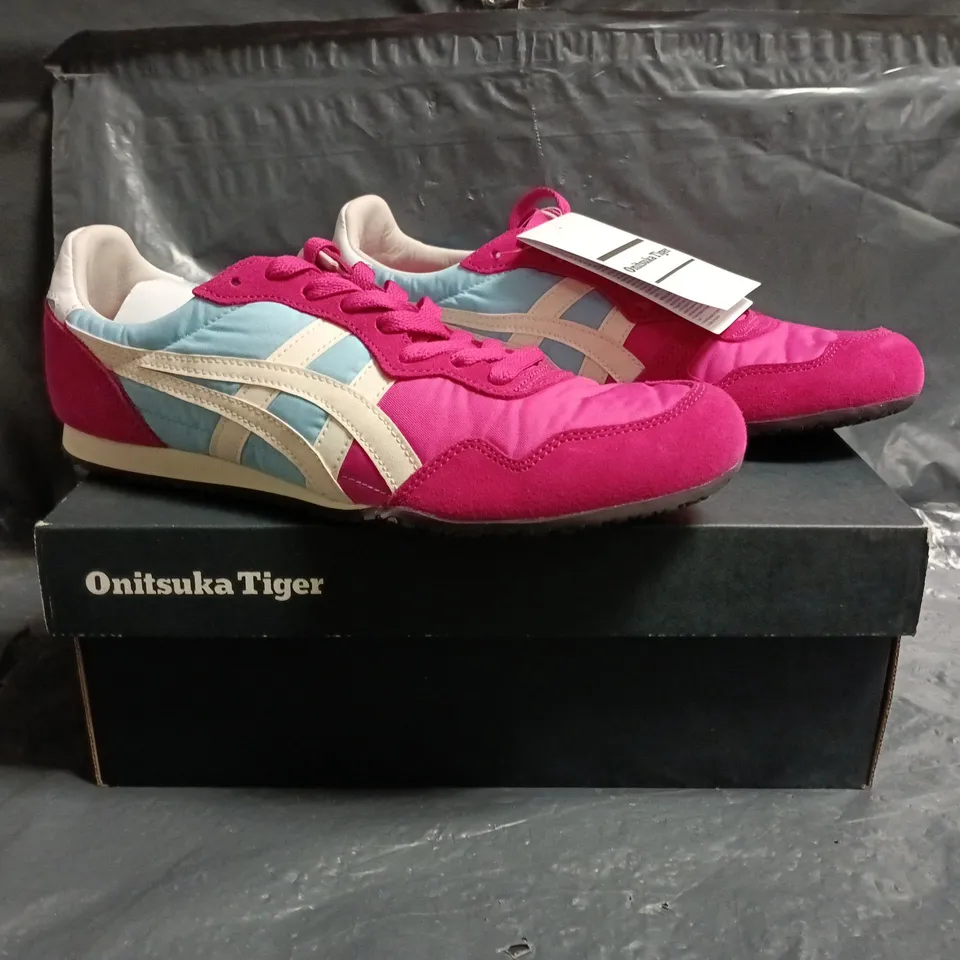 BOXED PAIR OF ONITSUKA TIGER SERRANO TRAINERS IN PINK/BLUE/CREAM SIZE UK 6