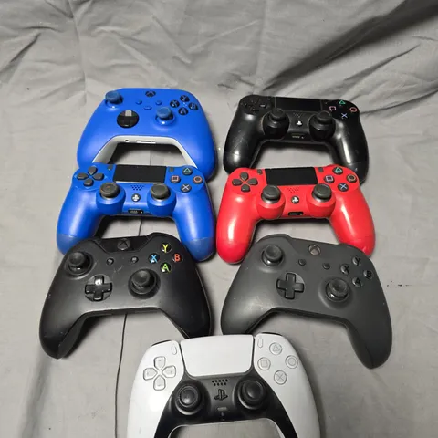 7 X ASSORTED WIRELESS GAMING CONTROLLERS