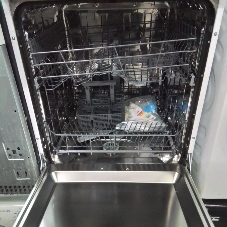 HISENSE FREESTANDING STANDARD DISHWASHER WHITE - UNPROCESSED RAW RETURN