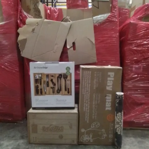 PALLET OF ASSORTED HOUSEHOLD GOODS AND FURNITURE TO INCLUDE;KITCHEN EDGE ORGANIZADOR, PLAY MAT, TRUNKI MYSTERY ITEM ETC