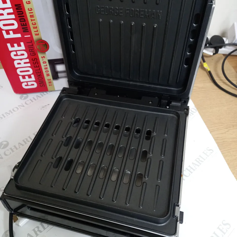 BOXED GEORGE FOREMAN SMOKELESS GRILL - MEDIUM