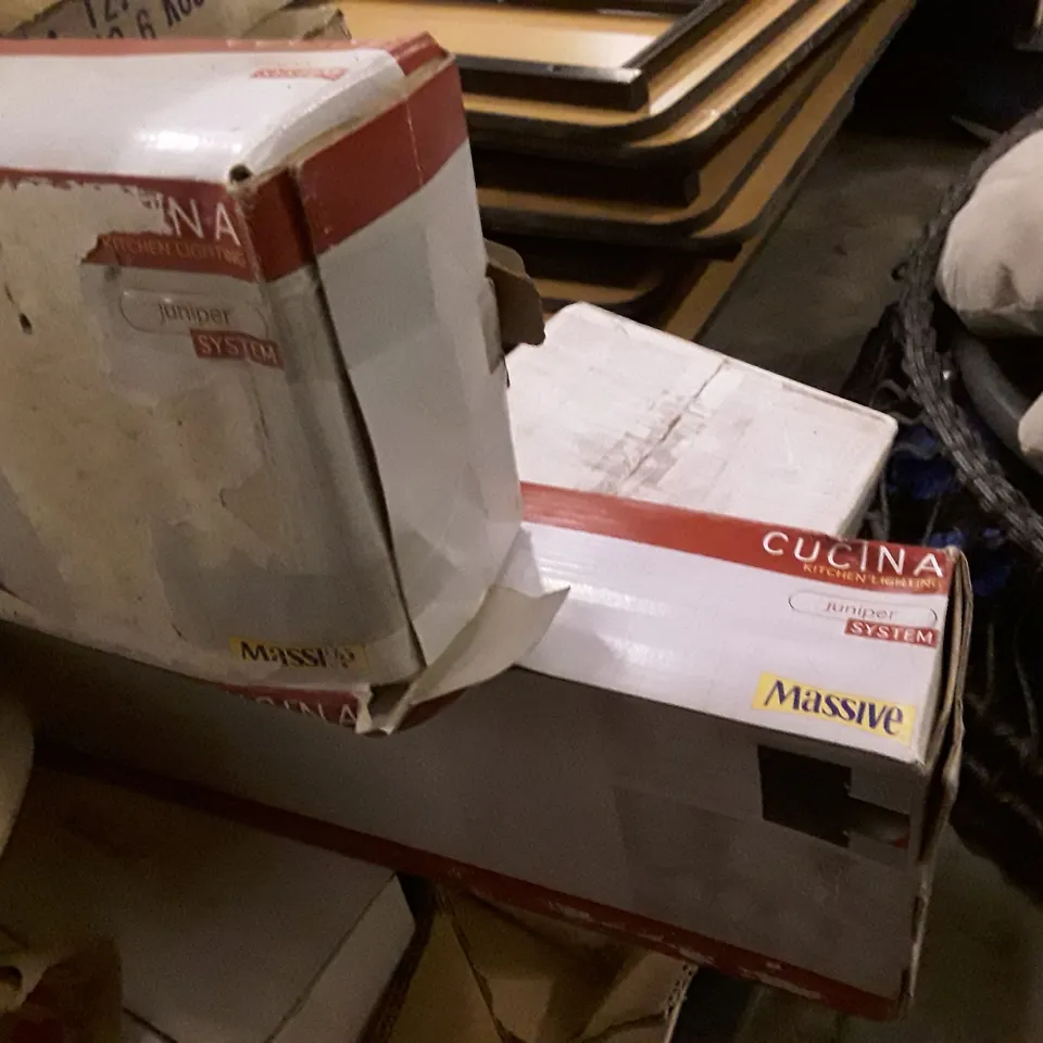 PALLET OF BRAND NEW HOMEWARE STOCK INCLUDING LAMP SHADES, KITCHEN LIGHTING & CHANDELIER 